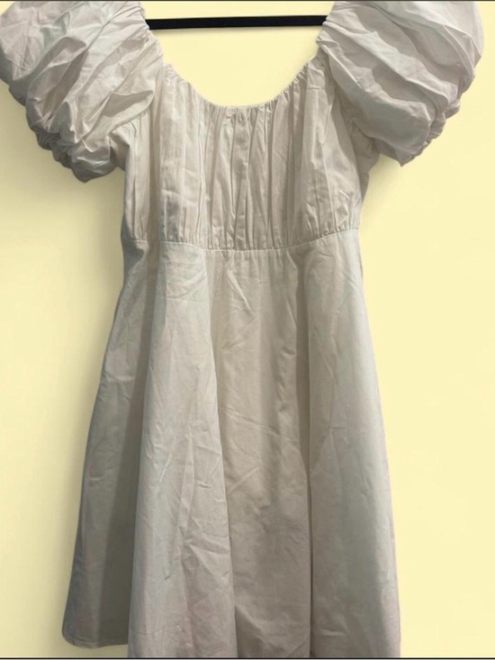 Abercrombie & Fitch Dresses & Skirts - Abercrombie size large White Puff-Sleeve Dress